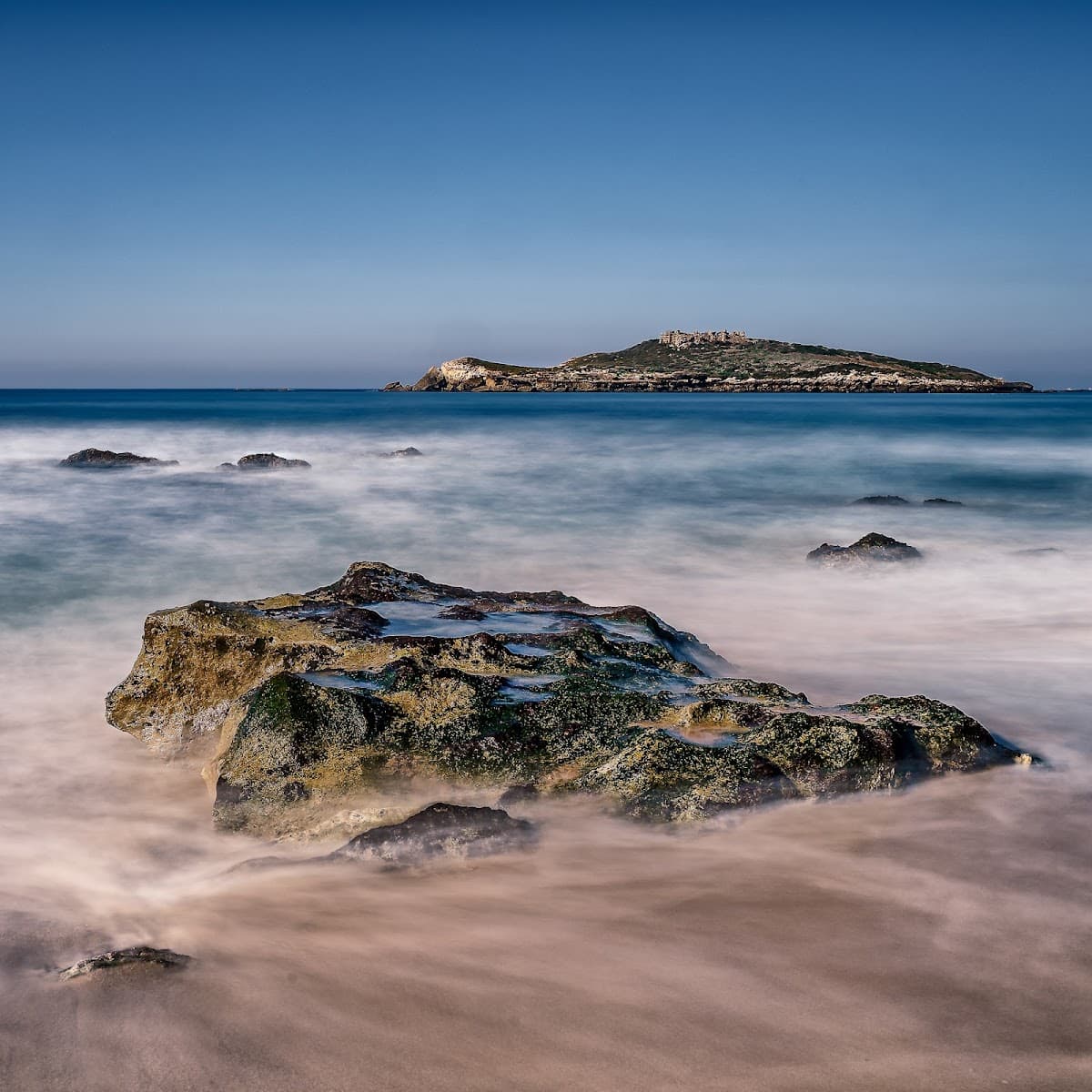 Praia da Ilha do Pessegueiro — foto 3