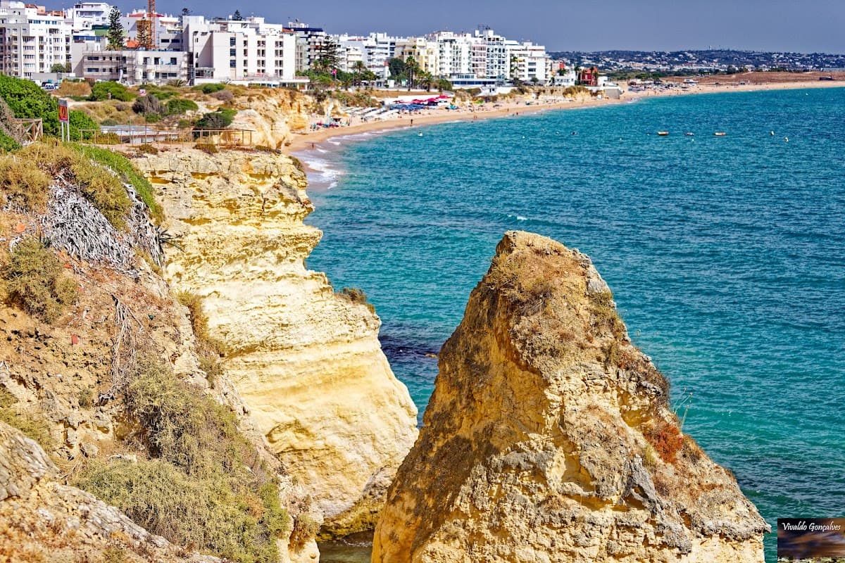 Praia de Meia Praia (Armação de Pêra) — foto 1