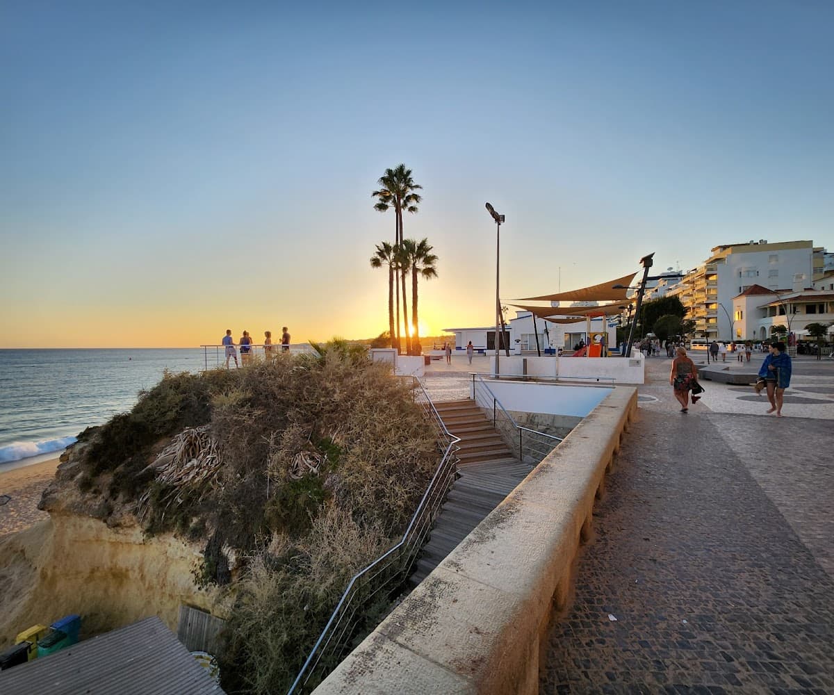 Praia de Meia Praia (Armação de Pêra) — foto 2