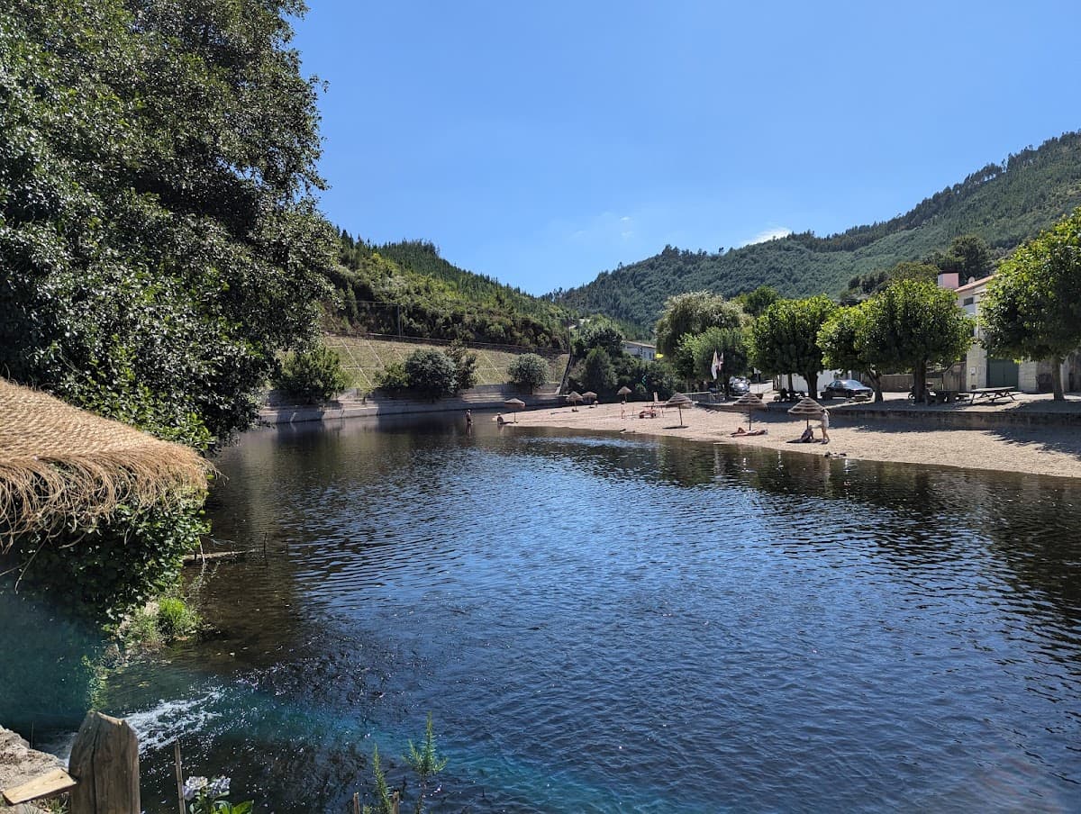 Praia Fluvial de São Sebastião da Giesteira — foto 1