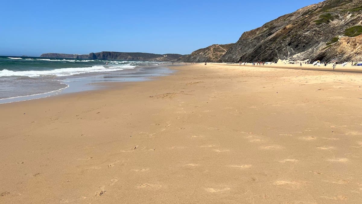 Praia de Vale Figueiras — foto 1