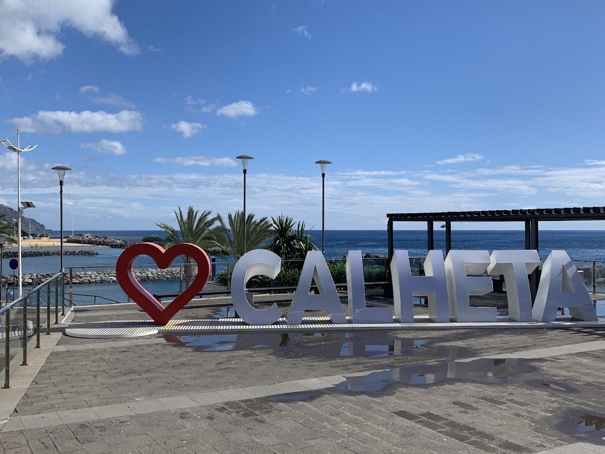 Praia da Calheta — foto 3