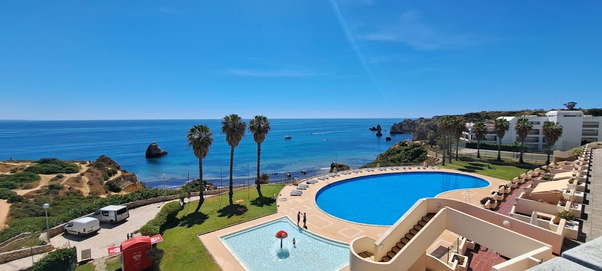 Praia de D. Ana — foto 2