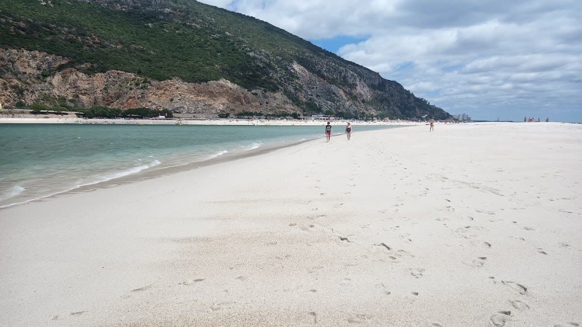 Praia de Figueirinha