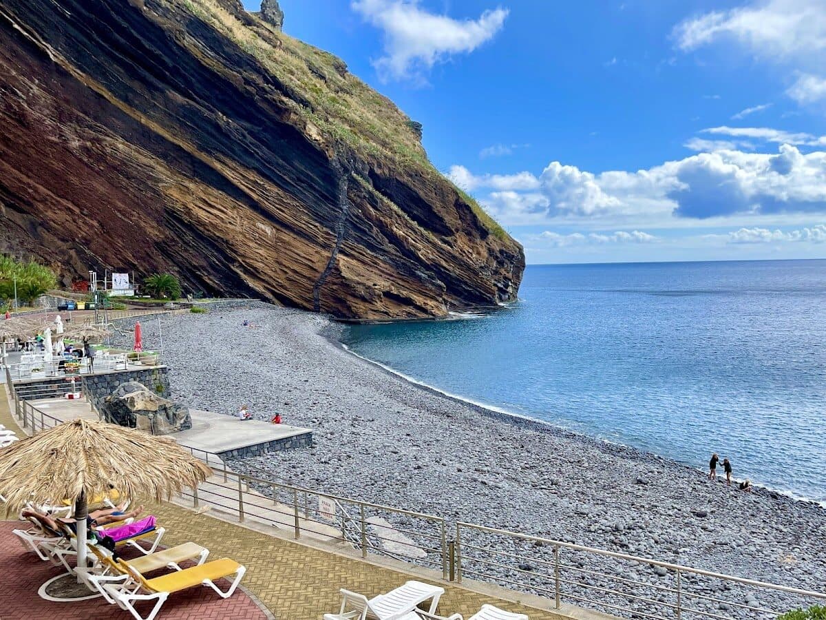 Praia de Garajau
