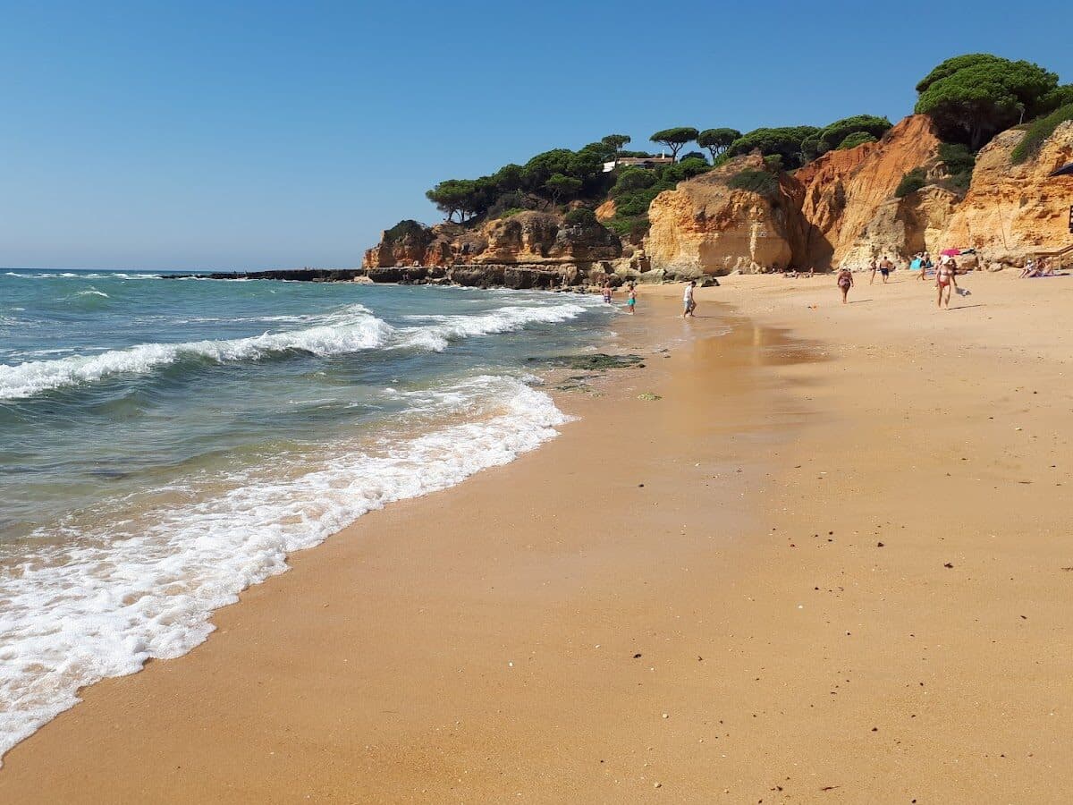 Praia de Olhos de Água — foto 2