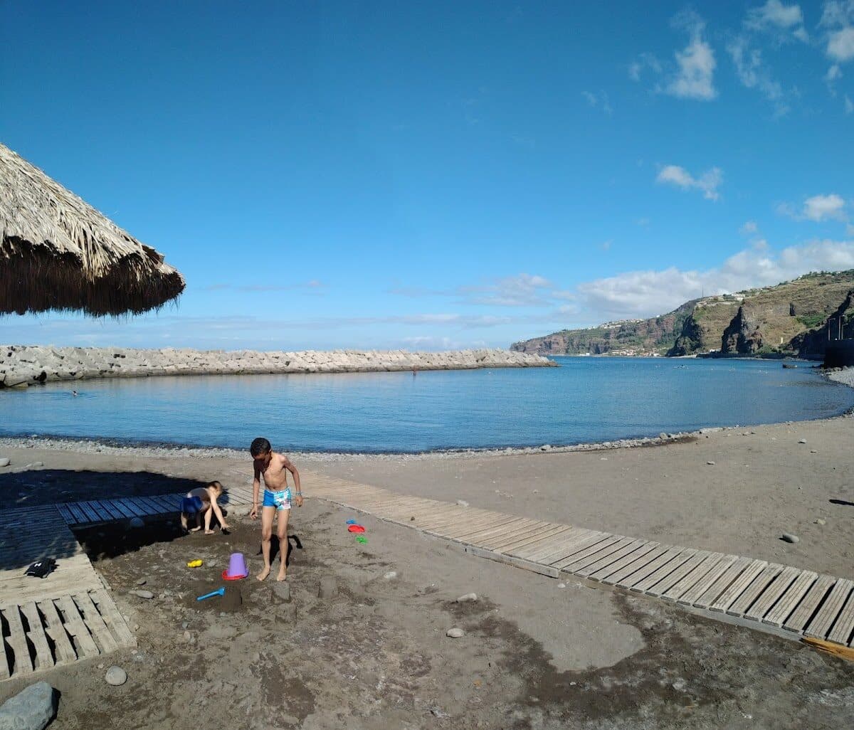 Praia de Serra de Água — foto 3