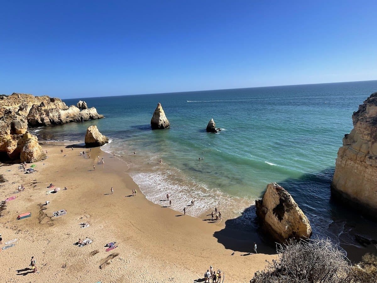 Praia dos Três Irmãos