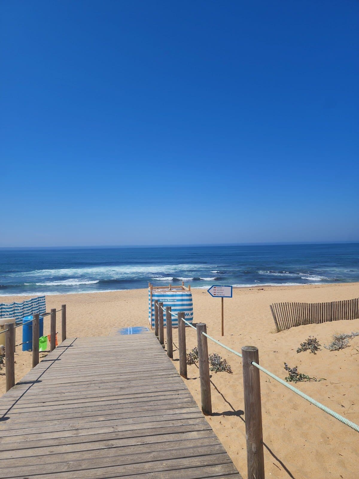 Praia de Pedras Brancas