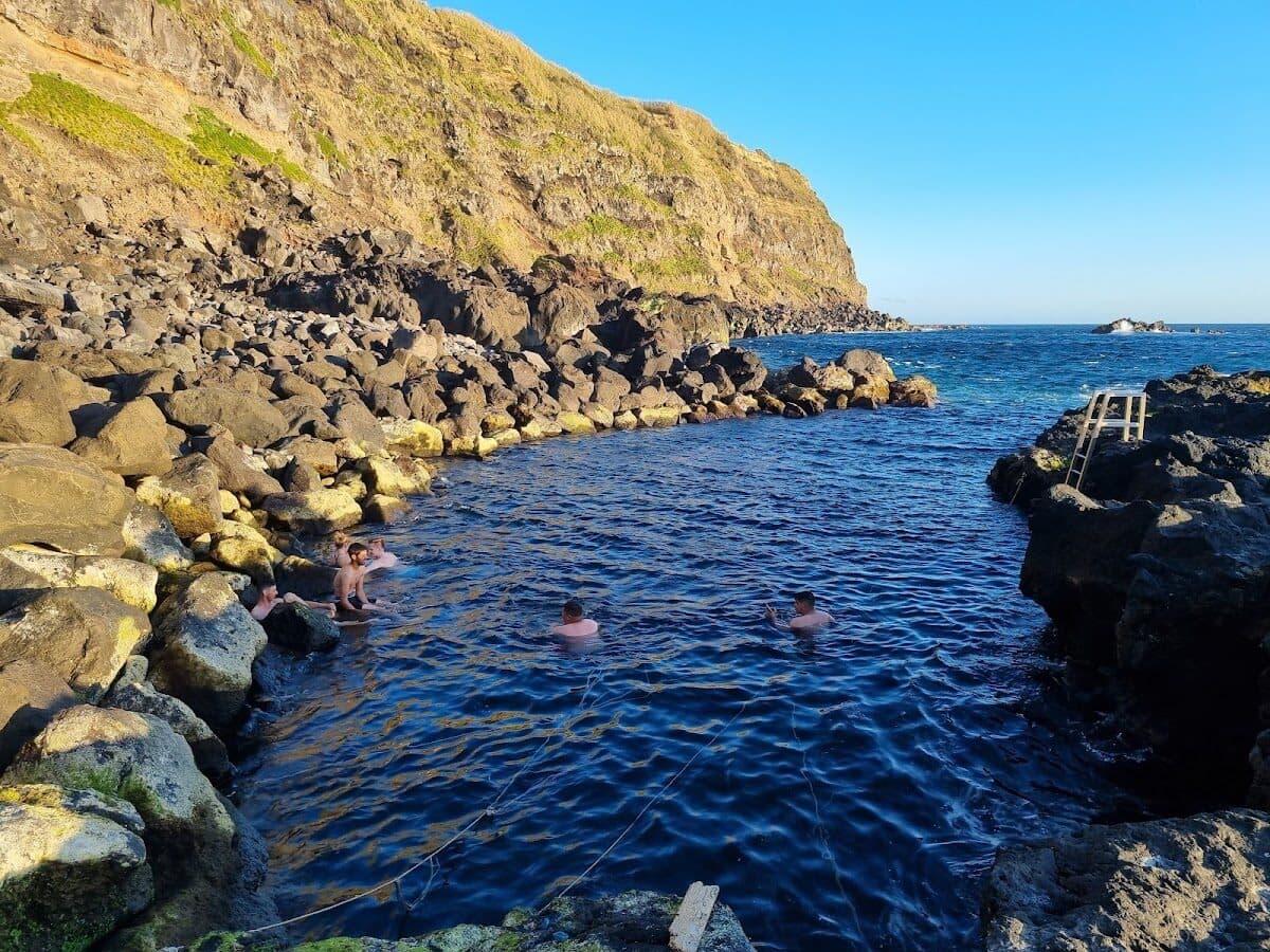 Praia de Ponta da Ferraria