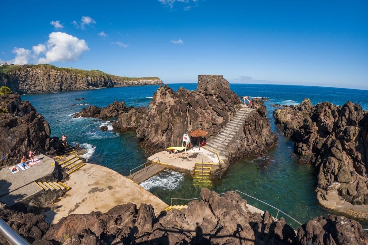Praia de Quatro Ribeiras