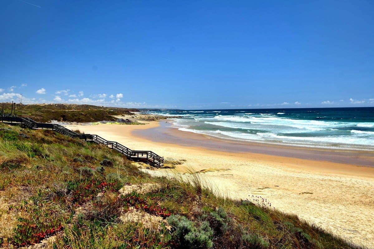 Praia de Vieirinha-vale de Figueiros